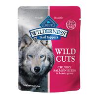 Blue Buffalo Blue Wilderness Wild Cuts Trail Toppers Chunky Salmon Bites in Hearty Gravy 3 oz I016939