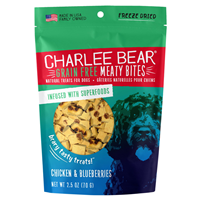 Charlee Bear Grain Free Meaty Bites - Chicken & Blueberries 2.5 oz I019135