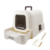 Penn-Plax Deluxe Covered Litter Box Removable Tray  I023513